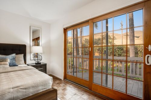 2467 Lacey Dr, Milpitas CA 95035-6122 exterior