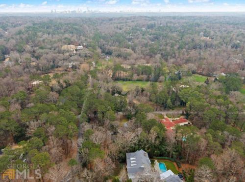 999 Crest Valley Dr, Atlanta GA  30327-4528 exterior
