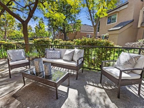 16921 Lakefront Cir, Huntington Beach, CA 92647-7300