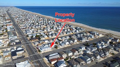 2307 Grand Central Ave, Lavallette NJ  08735-2703 exterior