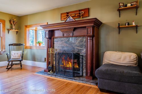 15 Hartshorne Pl, Middletown NJ  07748-2520 exterior