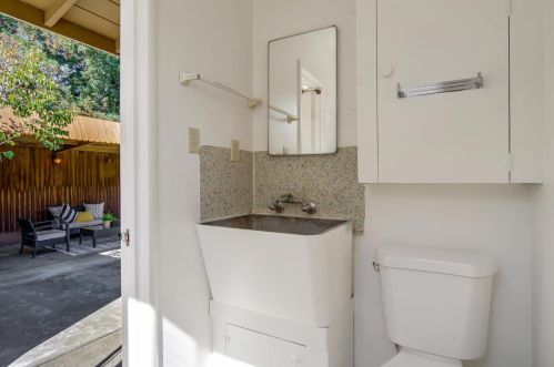 1252 Carmel Ter, Los Altos CA 94024-5508 exterior