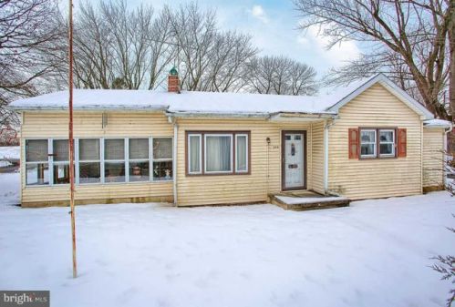 200 Longs Gap Rd, Carlisle PA  17013-1221 exterior