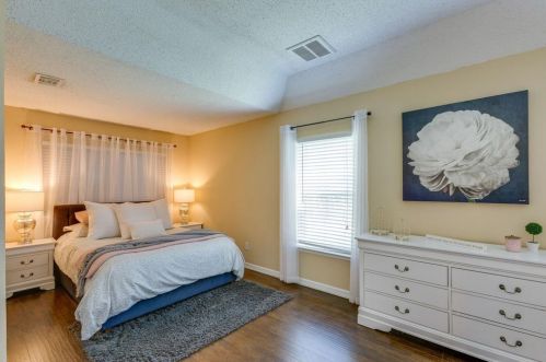 1241 Sicily Dr, Garland TX 75040-4257 exterior