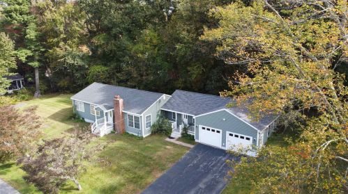 3 Mclain Dr, Pelham, NH 03076-3602