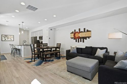 23611 5th Dr, Aurora CO  80018 exterior