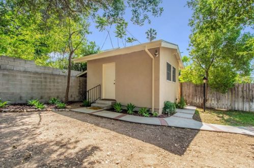 2911 Sycamore Ave, Glendale CA 91201-1154 exterior