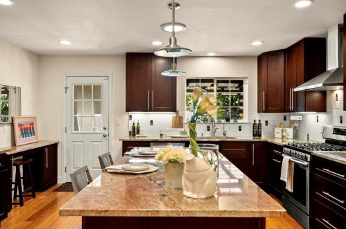 1179 Myrtle Dr, Sunnyvale, CA 94086-8321