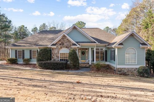 748 Plum Ln, Clarkesville, GA 30523-1446