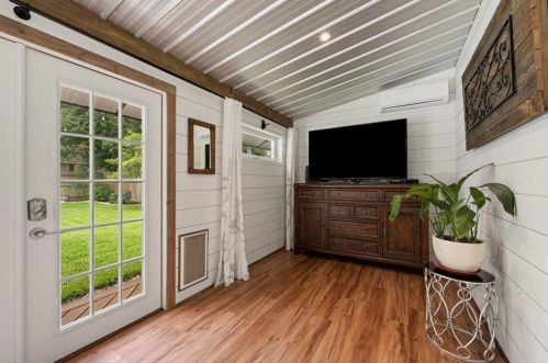 12402 Burlywood Trl, Austin TX  78750-1105 exterior