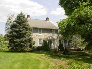 295 Campbell Rd, York, PA 17402-8635