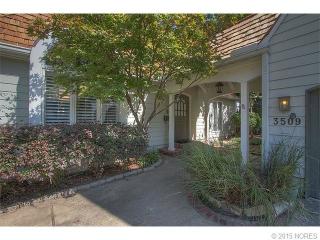 3509 Yorktown Pl, Tulsa OK  74105-2757 exterior