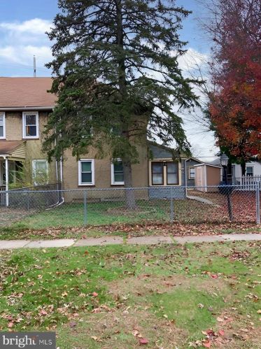 225 Hannevig Ave, Gloucester, NJ 08030-2723
