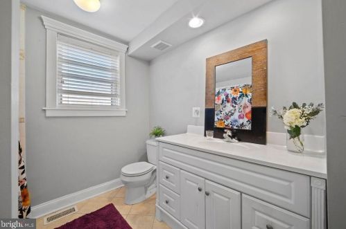 105 Ellis St, Tavistock NJ 08033-1826 exterior