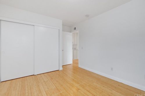 2 Wadsworth, Irvine CA  92620-3722 exterior