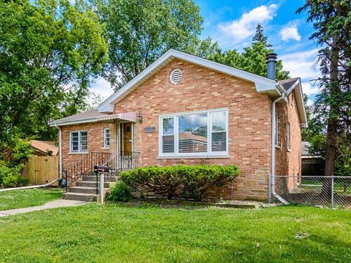 9233 31st St, Brookfield, IL 60513-1253