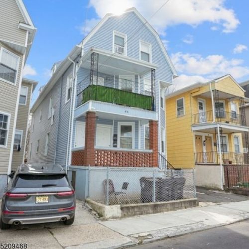 44 Halstead St, Newark, NJ 07106-1102