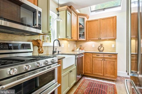 8018 Maple Ave, Silver Spring MD 20912-6317 exterior