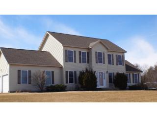 37 Holly Hill Farm Rd, Weare, NH 03281-4918
