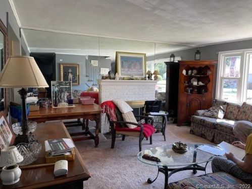 12 Kenwood Rd, Milford, CT 06460-7017