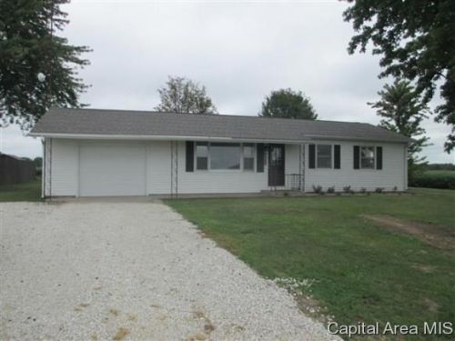 517 Lake Dr, Rees, IL 62638-5166