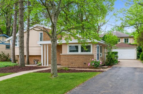 1137 Camille Ave, Bannockburn IL  60015-2117 exterior