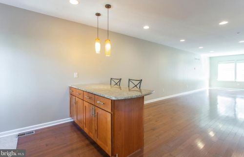 1704 4 St, Philadelphia PA 19133-3230 exterior