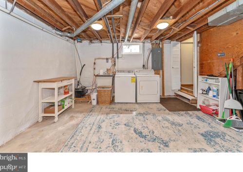 6819 Vale Summit Ln, Middletown MD  21769-6637 exterior