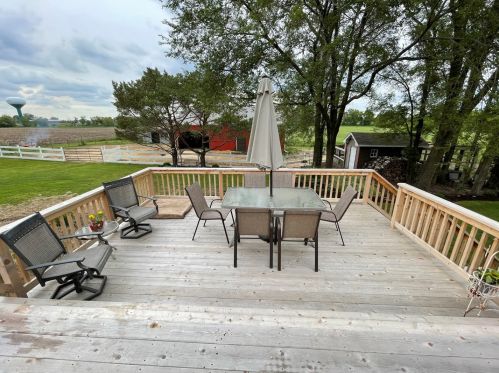 409 Swanson Rd, Sycamore IL  60178-1126 exterior