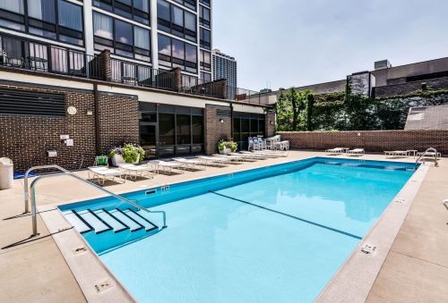 1636 Wells St, Chicago IL  60614-6037 exterior
