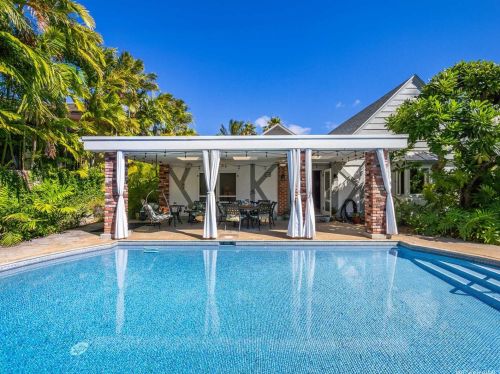 4561 Aukai Ave, Honolulu HI  96816-5209 exterior