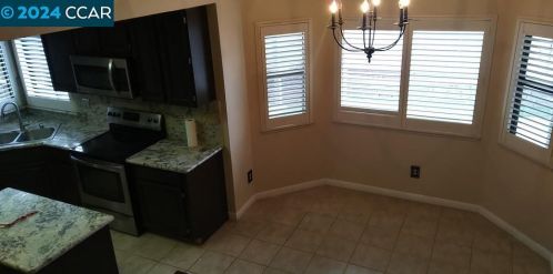 3913 Alessandro Ln, Modesto, CA 95356-0300