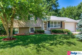 10922 Leavenworth St, Omaha, NE 68154-3352