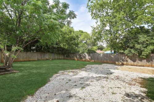 4247 Cresthaven Rd, Dallas TX  75209-3009 exterior