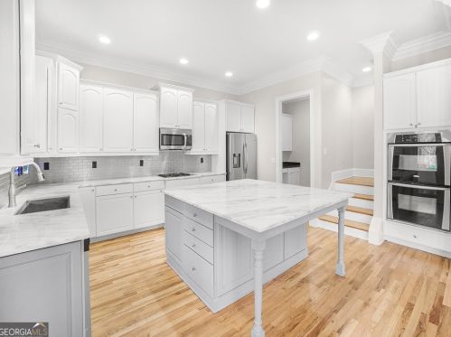 155 Fieldsborn Ct, Atlanta GA  30328-1039 exterior