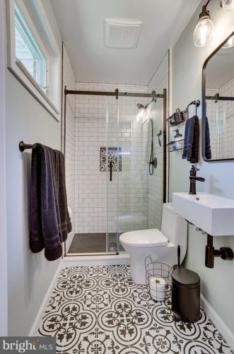 909 Roswell Dr, Silver Spring MD 20901-2128 exterior