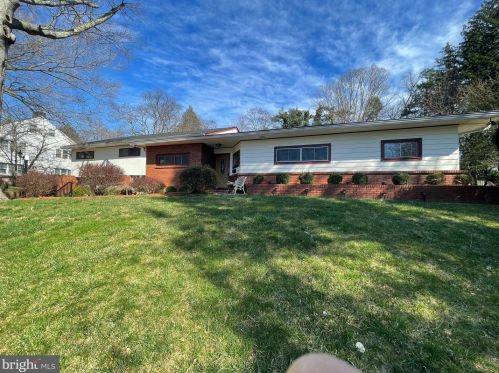 108 Renfrew Ave, Trenton, NJ 08618-3336