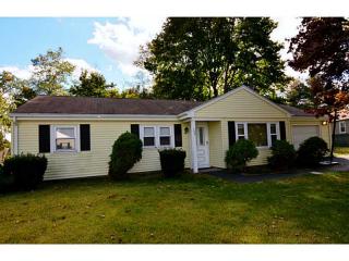 160 Missouri Dr, Warwick, RI 02886-8119