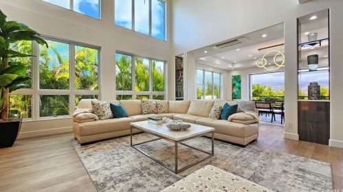 4126 Papu Cir, Honolulu HI  96816-4837 exterior