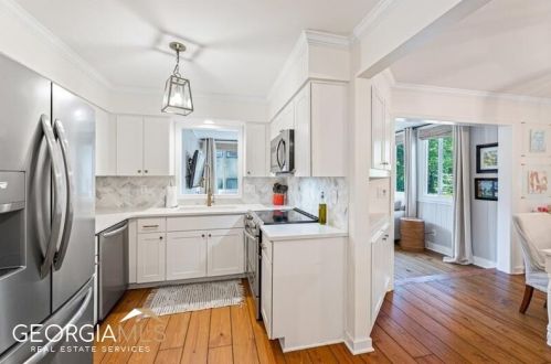 106 Adrian Pl, Atlanta GA  30327-4003 exterior