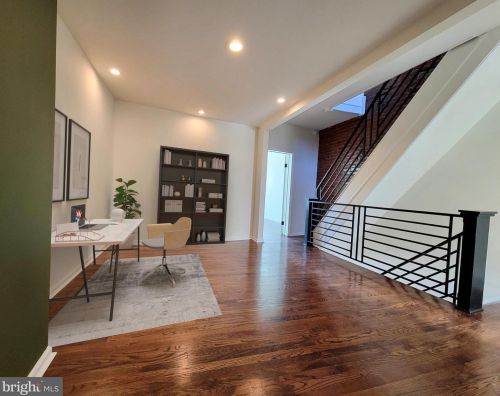 931 11 St, Philadelphia PA  19147-1901 exterior