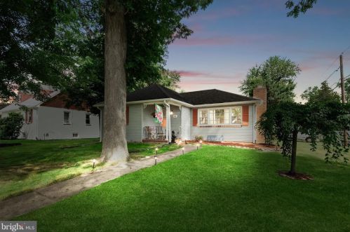 38 Cartlidge Ave, Trenton, NJ 08610-1602