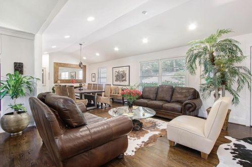 4142 Haverhill Dr, Atlanta GA  30342-3818 exterior