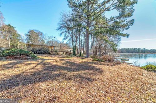 252 Lakeview Dr, Locust Grove GA  30248-3820 exterior
