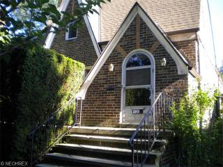 17313 Fernshaw Ave, Cleveland OH  44111-4143 exterior