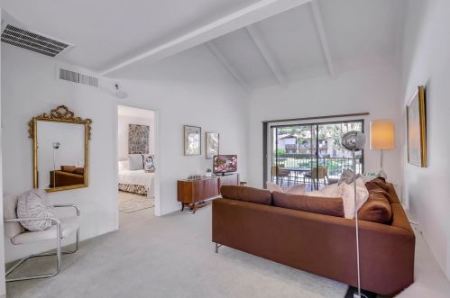 2190 Palm Canyon Dr, Palm Springs, CA 92262-2832