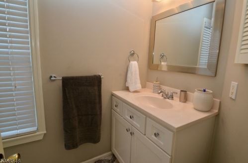 20 Green Heron Dr, Hackettstown NJ  07840-3300 exterior