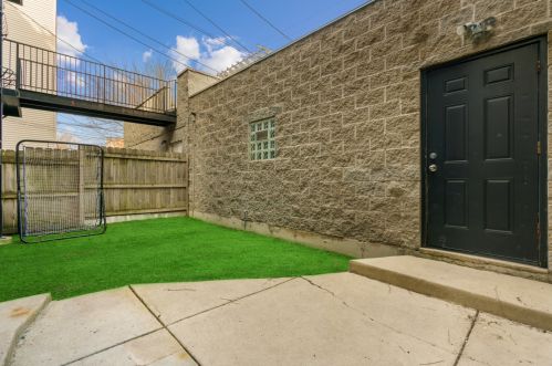 2442 Walton St, Chicago IL  60622-4614 exterior