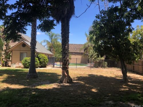 1135 North St, Anaheim CA  92805-1922 exterior