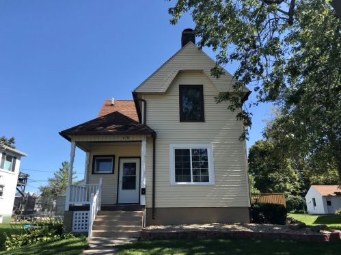 15 Vernon St, Hollowayville, IL 61356-1718